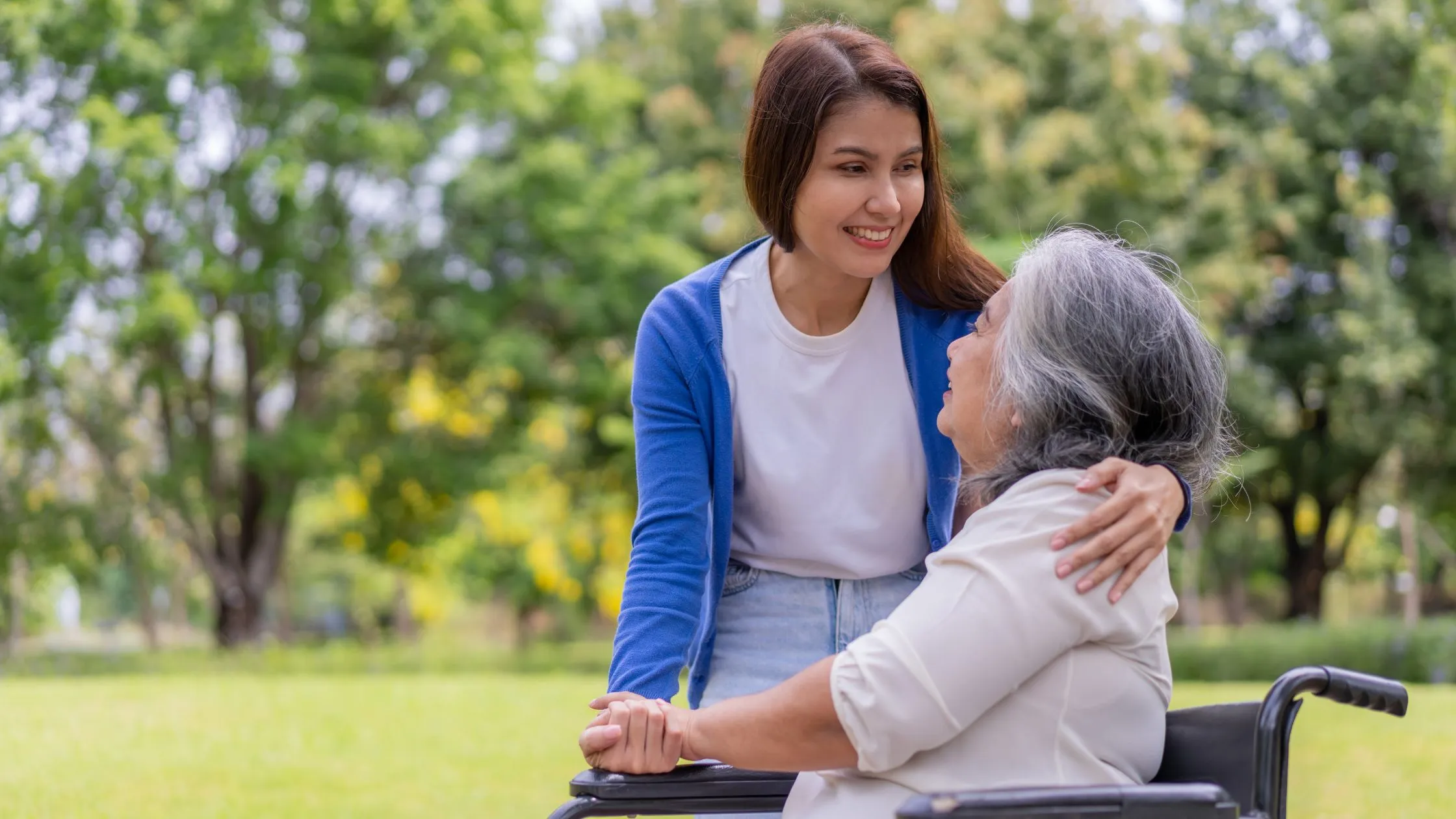 kaigo atau caregiver di jepang